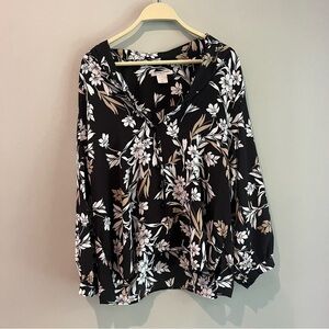Women’s petite large Allison Daley floral black long sleeve summer Blouse